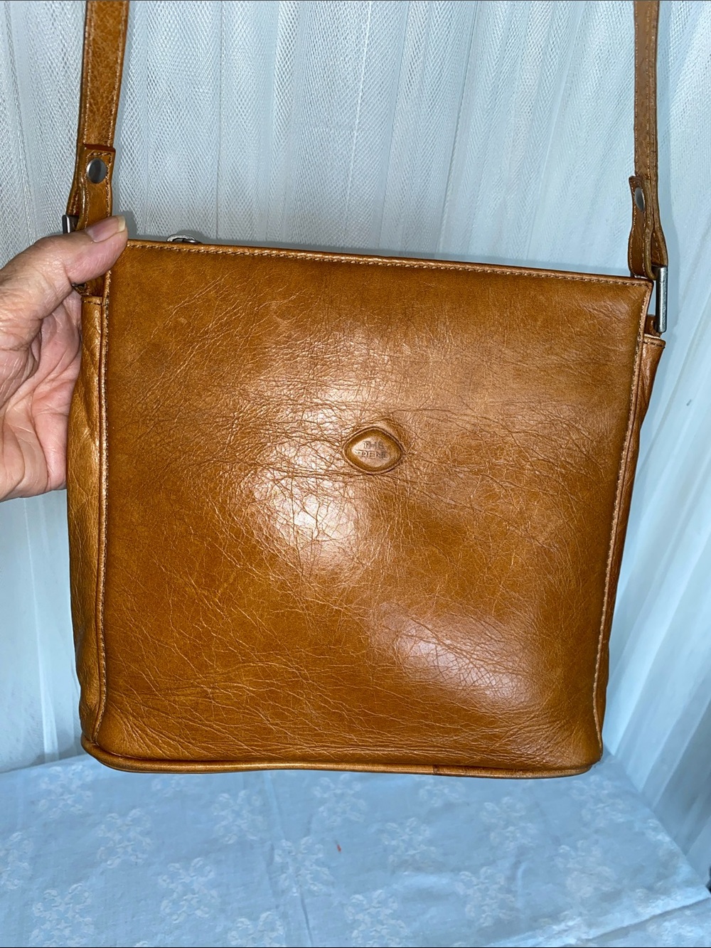 The Trend Classic Crackle Italian Leather Crossbody Bag - Tan-Nutmeg